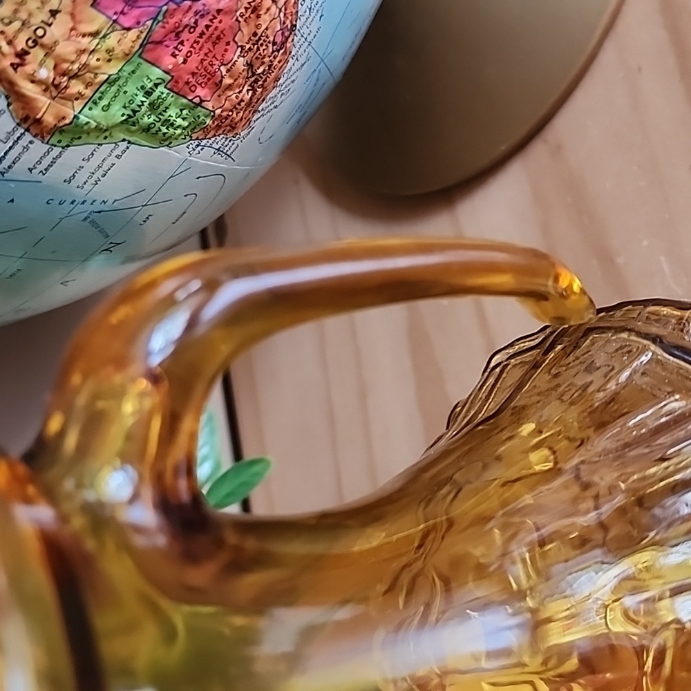 Vintage textured amber glass pitcher Italy - Picture 6 of 10